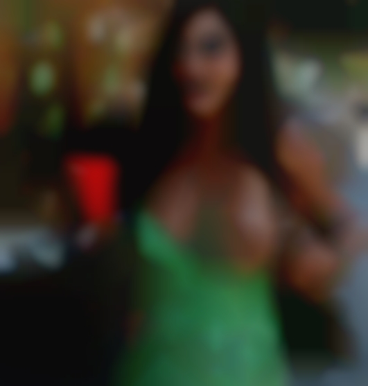 Seeking pleasure and want to please admirals swingers ME.